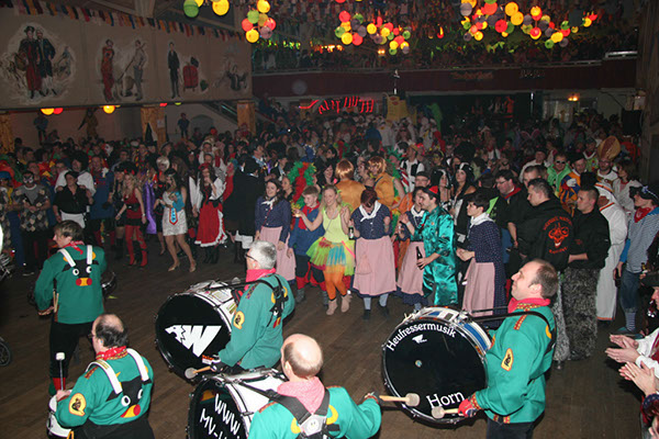 %_tempFileNameZBall13_209%