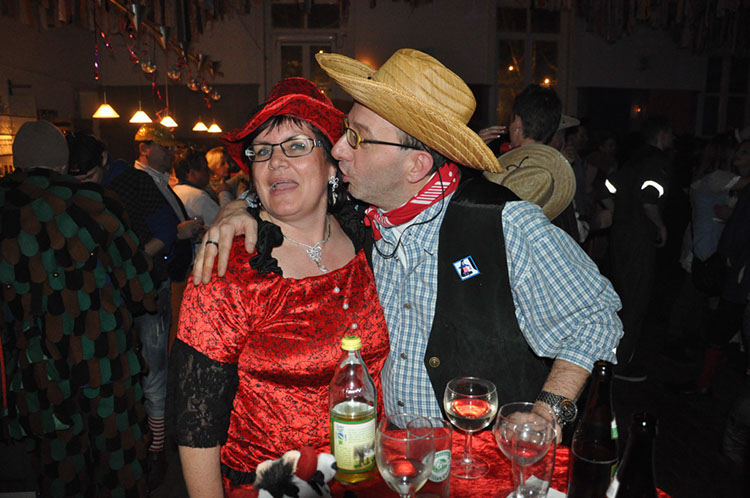 %_tempFileNameRwBall13_108%