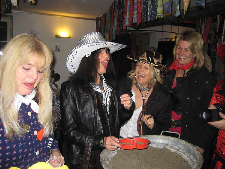 %_tempFileNameRwBall13_CL%