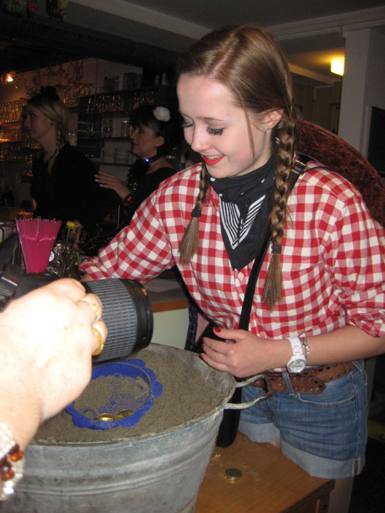 %_tempFileNameRwBall13_DB%