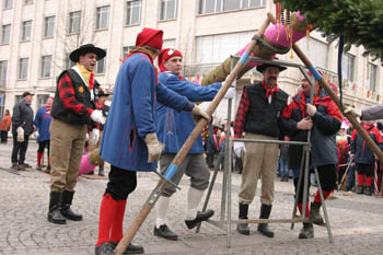 Dunschdig 198
