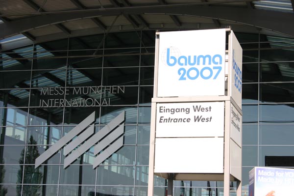 02 BAUMA 001